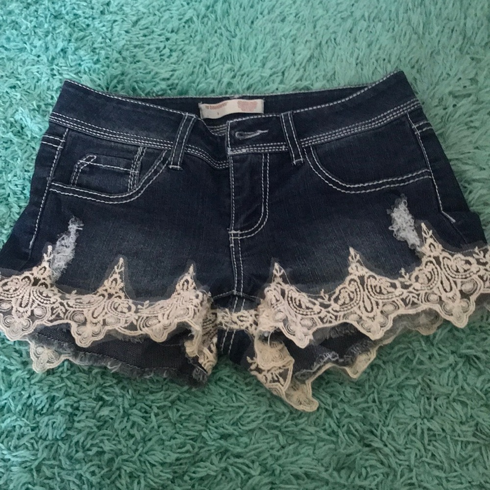 women’s shorts with lace detail